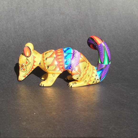 Hand Carved and Painted Armadillo Alebrije. - Picture 3 of 14